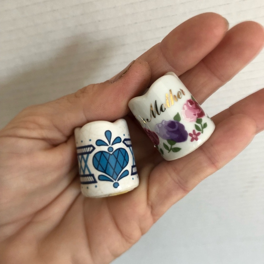 Vtg Russ Ceramic Miniature Cups